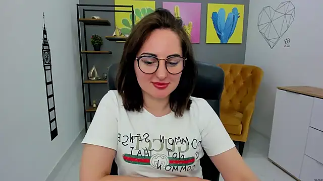 NoraSimons online show from June 13, 4:38 pm