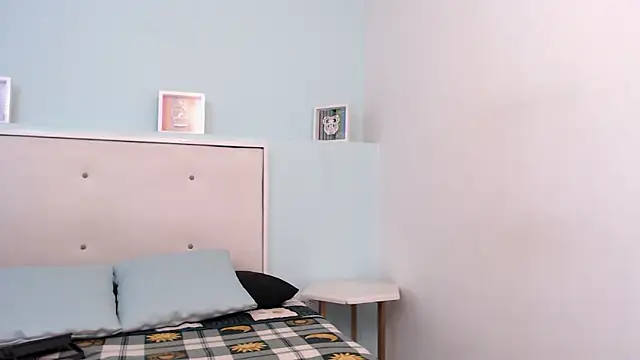 SusanWilliams  online show from March 12, 11:16 am