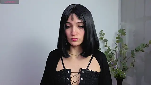 chloehanna online show from July 26, 1:40 pm