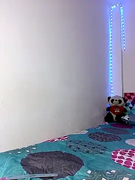 Snapshot of tattyHot95 chatting on December 2, 2:12 pm tattyHot95 online show from December 2, 2:12 pm