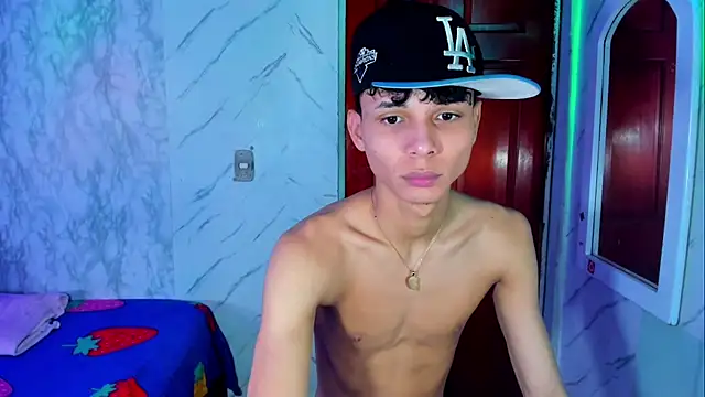 Snapshot of boyswantingplay chatting on February 20, 1:13 am boyswantingplay online show from February 20, 1:13 am