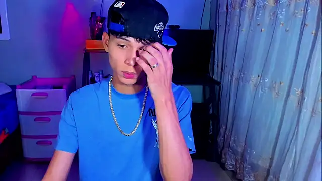 Snapshot of boyswantingplay chatting on February 24, 4:05 pm boyswantingplay online show from February 24, 4:05 pm