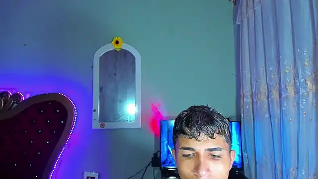 Snapshot of boyswantingplay chatting on March 7, 9:23 pm boyswantingplay online show from March 7, 9:23 pm