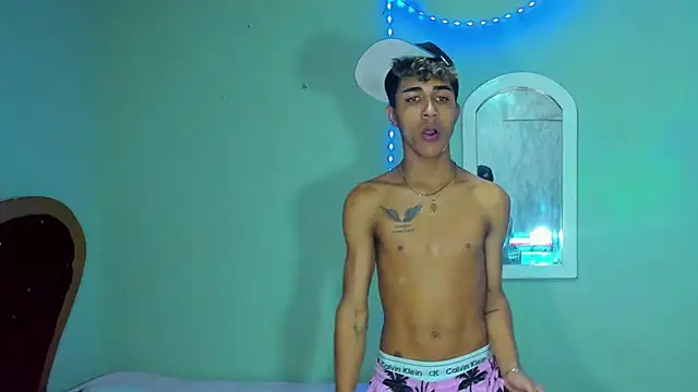 Snapshot of boyswantingplay chatting on March 22, 1:31 am boyswantingplay online show from March 22, 1:31 am