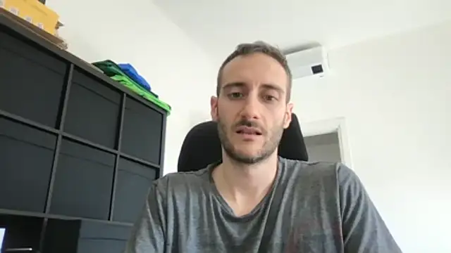 Snapshot of LukaShyGuy chatting on May 9, 2:00 pm LukaShyGuy online show from May 9, 2:00 pm
