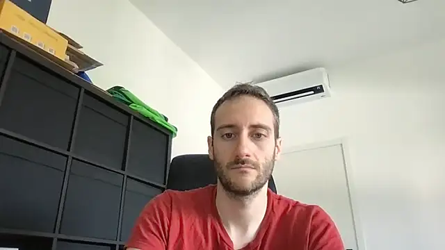 LukaShyGuy online show from May 30, 8:22 am