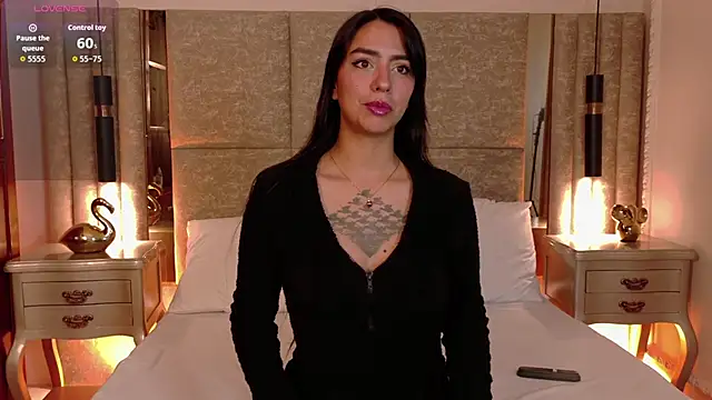 Snapshot of Penelope-Cross chatting on November 5, 2:28 pm Penelope-Cross online show from November 5, 2:28 pm