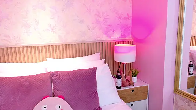 AdelineJhones online show from January 11, 2:33 pm