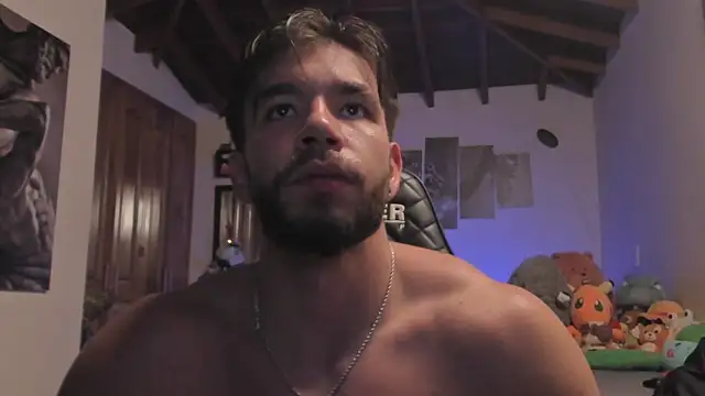 Snapshot of JACKSON_STIFLER chatting on December 13, 11:43 pm JACKSON STIFLER online show from December 13, 11:43 pm