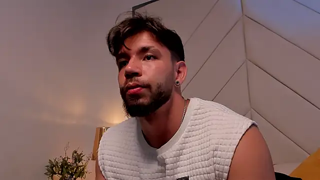 Snapshot of JACKSON_STIFLER chatting on February 6, 11:08 pm JACKSON STIFLER online show from February 6, 11:08 pm