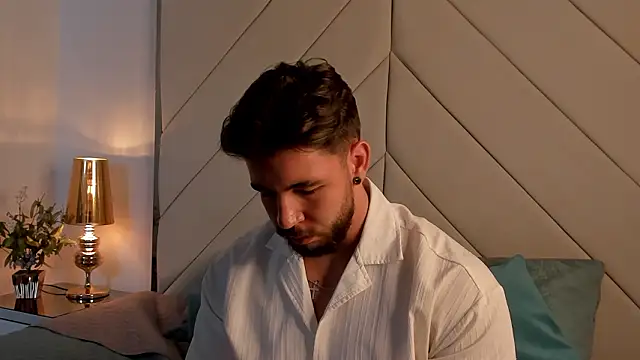 Snapshot of JACKSON_STIFLER chatting on March 8, 11:30 pm JACKSON STIFLER online show from March 8, 11:30 pm