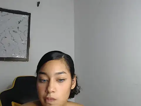 Snapshot of emily_stars1 chatting on November 26, 8:26 am emily stars1 online show from November 26, 8:26 am