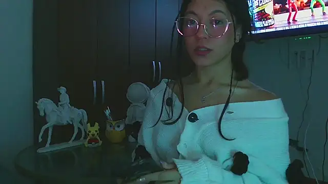 Snapshot of LissyM chatting on November 11, 6:52 pm LissyM online show from November 11, 6:52 pm