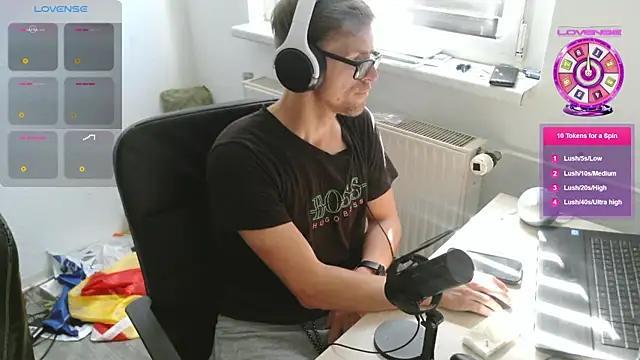 StephPra94 online show from August 3, 1:05 pm