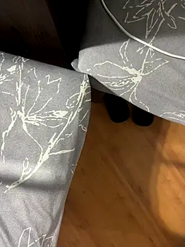 Snapshot of Cannavaro5 chatting on October 21, 10:43 pm Cannavaro5 online show from October 21, 10:43 pm