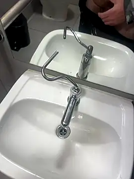 Snapshot of Cannavaro5 chatting on October 22, 3:34 pm Cannavaro5 online show from October 22, 3:34 pm