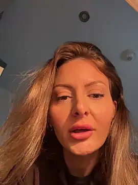 Lovelavender  online show from May 11, 12:33 pm
