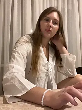 Snapshot of Elina1 chatting on November 29, 9:40 pm Elina1 online show from November 29, 9:40 pm