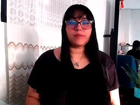 Snapshot of mira_cherry02 chatting on May 22, 10:15 pm mira cherry02 online show from May 22, 10:15 pm