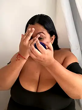 Snapshot of jasminboobs_ chatting on November 1, 1:24 pm jasminboobs online show from November 1, 1:24 pm