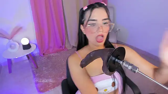 Snapshot of laana_foxx chatting on November 4, 3:05 am laana foxx online show from November 4, 3:05 am