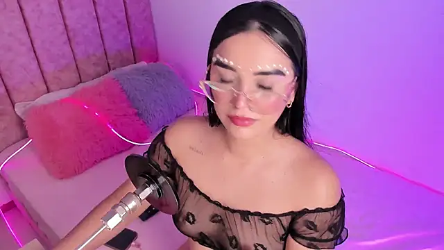 laana foxx online show from June 12, 11:03 pm