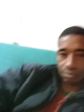 Snapshot of juniordotado87 chatting on October 31, 9:27 pm juniordotado87 online show from October 31, 9:27 pm