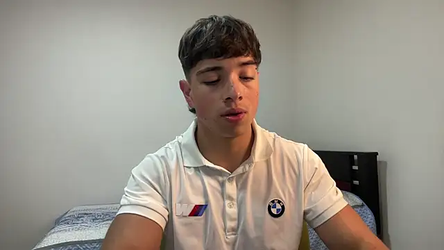 Snapshot of JUSTIN_JHONS chatting on November 13, 1:04 am JUSTIN JHONS online show from November 13, 1:04 am