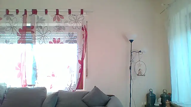 Snapshot of tommy3300 chatting on December 1, 10:31 am tommy3300 online show from December 1, 10:31 am