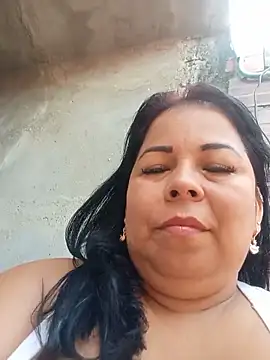 Snapshot of mother2-divorced chatting on June 17, 1:56 pm mother2-divorced online show from June 17, 1:56 pm