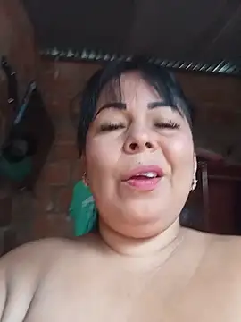 Snapshot of mother2-divorced chatting on June 25, 1:37 pm mother2-divorced online show from June 25, 1:37 pm