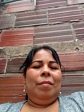 Snapshot of mother2-divorced chatting on July 20, 8:00 pm mother2-divorced online show from July 20, 8:00 pm