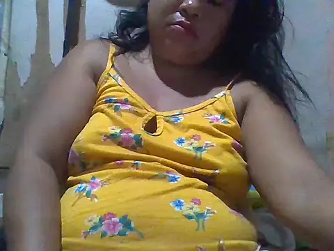 Snapshot of xxmysweetpinayy69 chatting on May 4, 11:45 pm xxmysweetpinayy69 online show from May 4, 11:45 pm