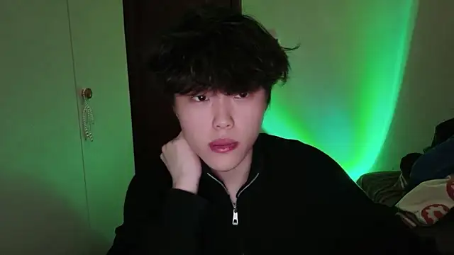 L1kuto online show from March 17, 1:58 pm