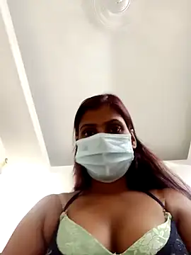 Snapshot of royalgirl321 chatting on November 5, 2:39 pm royalgirl321 online show from November 5, 2:39 pm