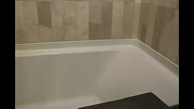 Snapshot of andrenoma427 chatting on November 16, 3:45 am andrenoma427 online show from November 16, 3:45 am