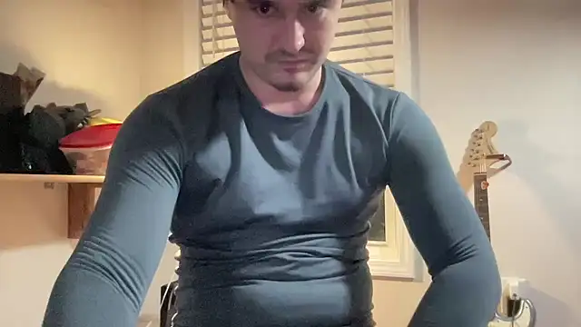 Snapshot of andrenoma427 chatting on November 18, 4:06 am andrenoma427 online show from November 18, 4:06 am