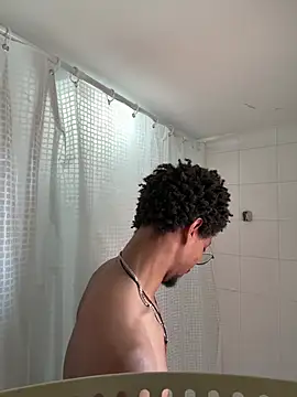 Snapshot of Albert_Madrid chatting on July 28, 5:12 pm Albert Madrid online show from July 28, 5:12 pm