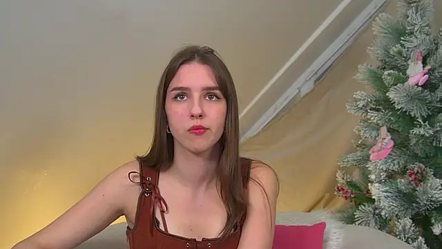 Snapshot of AliceAtkins chatting on December 4, 6:23 am AliceAtkins online show from December 4, 6:23 am