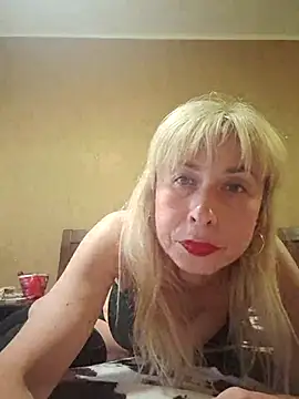 Snapshot of SelinaLovqx chatting on July 14, 9:58 am SelinaLovqx online show from July 14, 9:58 am