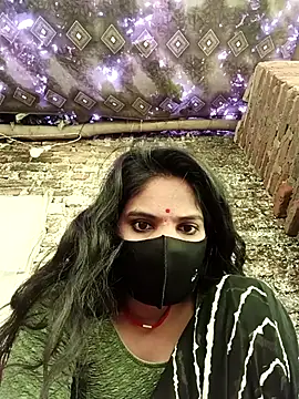 Snapshot of Shreya-750 chatting on December 17, 8:53 am Shreya-750 online show from December 17, 8:53 am