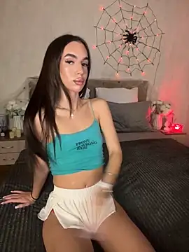 Snapshot of LuxBrunette- chatting on October 24, 5:48 am LuxBrunette- online show from October 24, 5:48 am