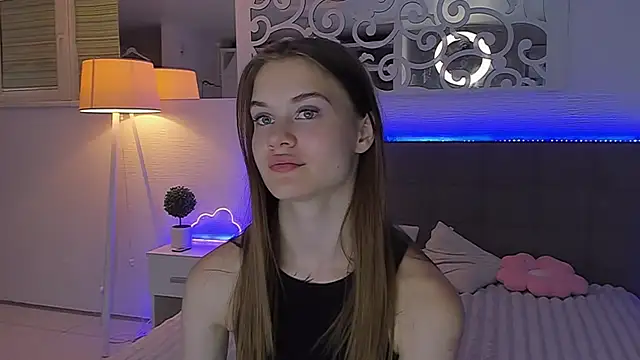 LuisaClover online show from July 26, 12:52 am