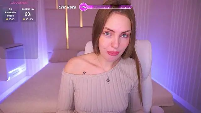 Snapshot of AleksaaJoy chatting on December 4, 6:44 am AleksaaJoy online show from December 4, 6:44 am