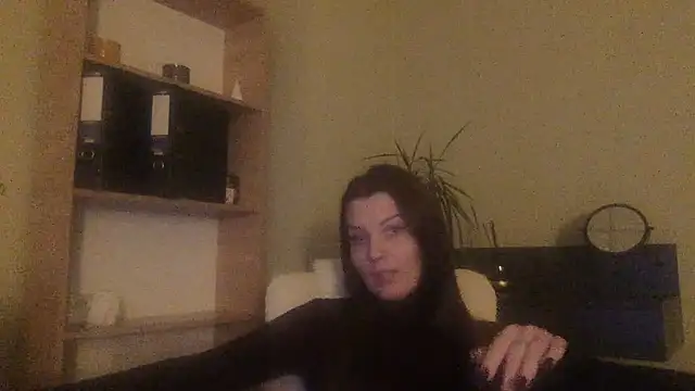 Snapshot of DollyRoma chatting on November 26, 3:24 pm DollyRoma online show from November 26, 3:24 pm