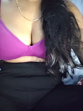 Ezabelljohn online show from May 16, 12:07 am