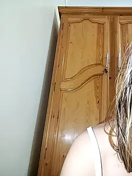 Snapshot of indilasixeey chatting on November 23, 9:03 pm indilasixeey online show from November 23, 9:03 pm