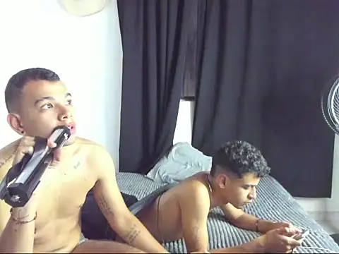 Snapshot of Daniel_Hot276 chatting on November 20, 11:37 pm Daniel Hot276 online show from November 20, 11:37 pm