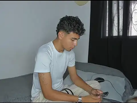 Snapshot of Daniel_Hot276 chatting on January 12, 7:19 pm Daniel Hot276 online show from January 12, 7:19 pm