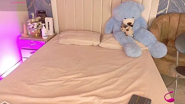 Snapshot of iam_nicolle chatting on November 20, 12:38 pm iam nicolle online show from November 20, 12:38 pm